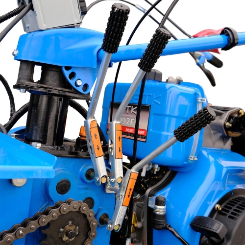 ST80 Självgående bensindriven grävmaskin | 15 hk | Grävningskapacitet 80 cm | 17 cm bred